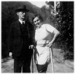 Adolpho e Bertha Lutz realizam estudos de campo em Nova Friburgo (RJ), em 1935.BRMN.