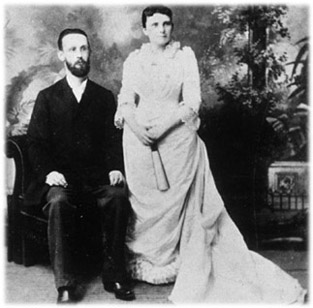 Casamento de Adolpho Lutz com a enfermeira inglesa que conheceu no leprosrio de Molokai, Amy Marie Gertrude Fowler, em Honolulu, Hava, em 11 de abril de 1891.